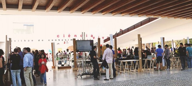 Espaço FabLabs na Maker Faire Lisbon Espaço FabLabs na Maker Faire Lisbon